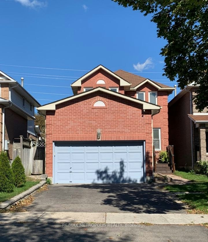 6 Bluebell Crescent, Whitby, ON, L1P 1K7