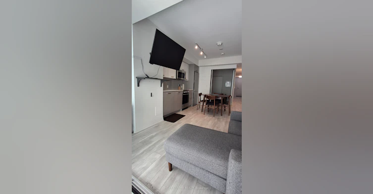 211-1630 Queen Street E, Toronto, ON, M4L 0B3 - 3