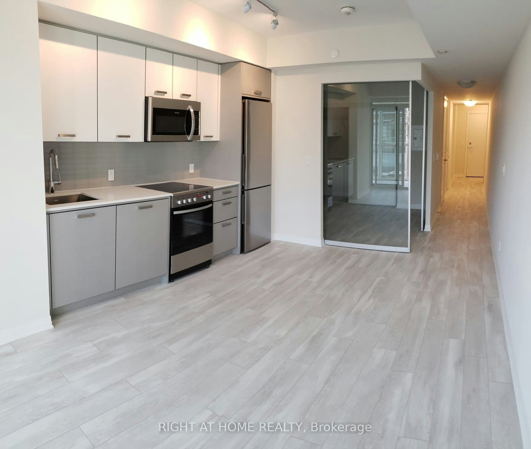 211-1630 Queen Street E, Toronto, ON, M4L 0B3 - 5