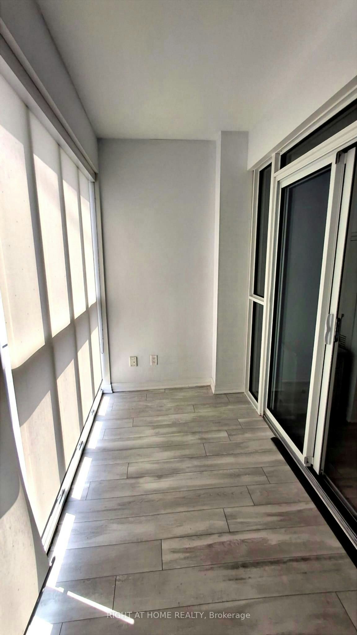 211-1630 Queen Street E, Toronto, ON, M4L 0B3 - 11