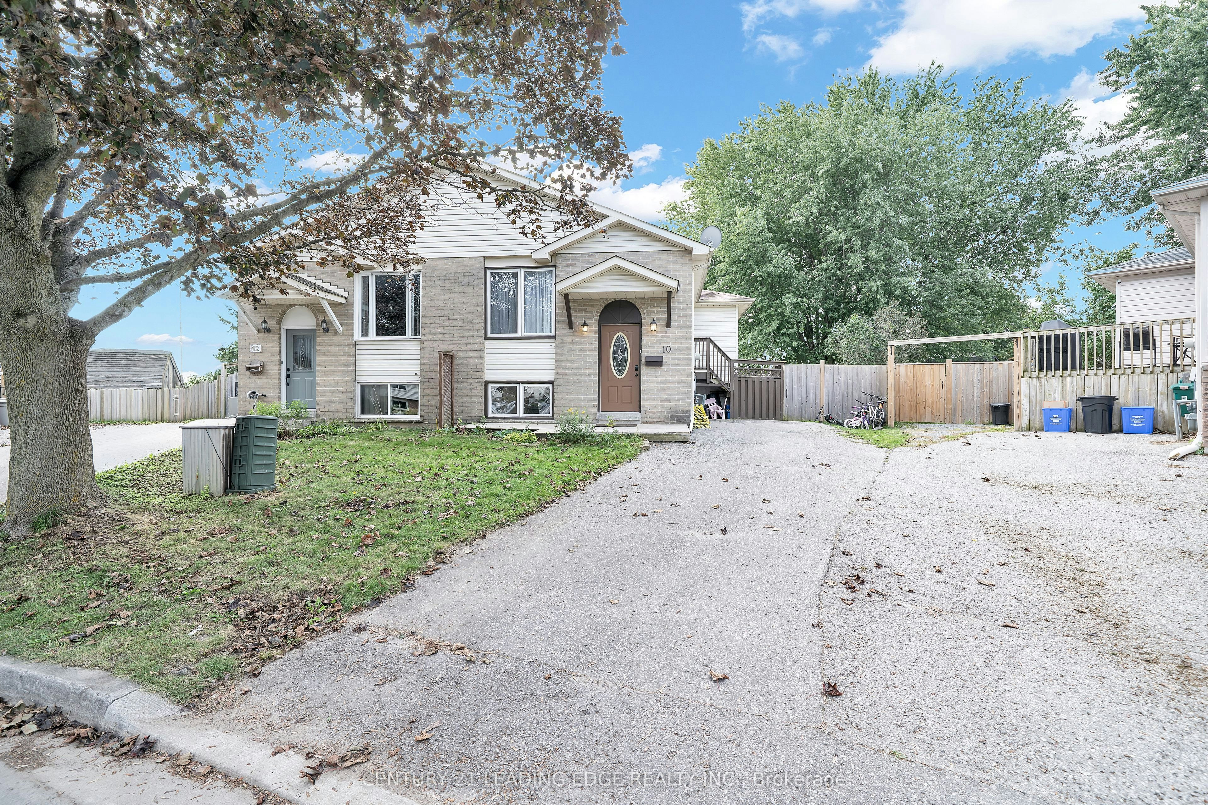 10 Fairbairn Court, Clarington, ON, L1C 4K9