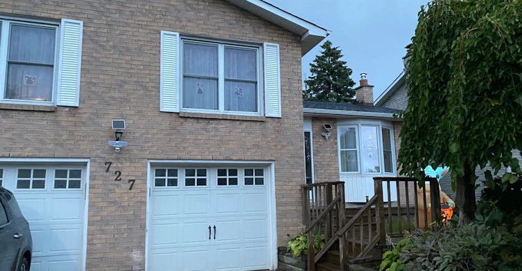 727 Down Crescent, Oshawa, ON, L1H 7X9