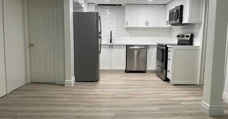 727 Down Crescent, Oshawa, ON, L1H 7X9 - 2
