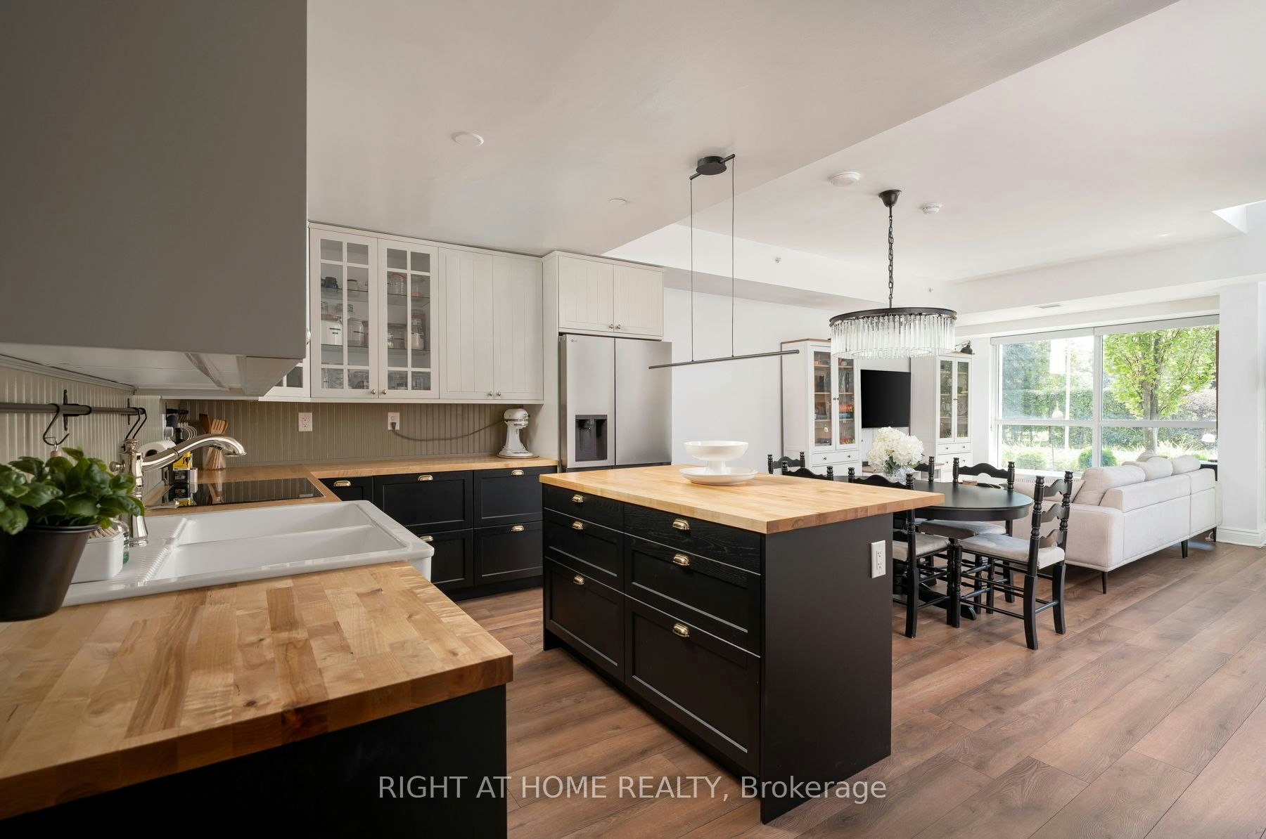 TH10-1350 Kingston Road, Toronto, ON, M1N 1P9