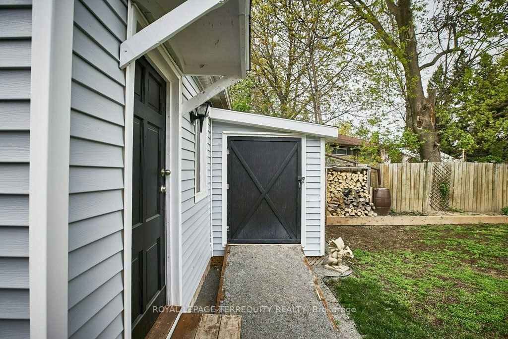 Lower-304 Palmerston Avenue, Whitby, ON, L1N 3E9 - 18
