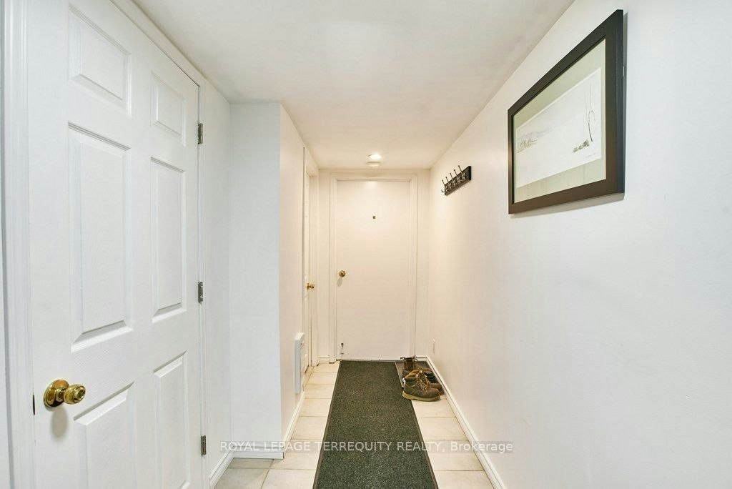 Lower-304 Palmerston Avenue, Whitby, ON, L1N 3E9 - 11