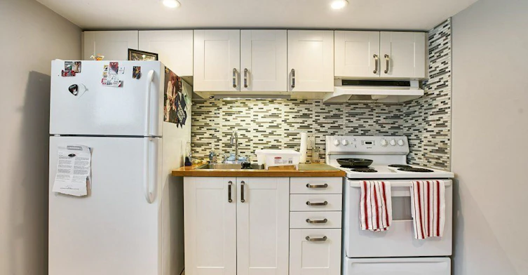 Lower-304 Palmerston Avenue, Whitby, ON, L1N 3E9 - 6