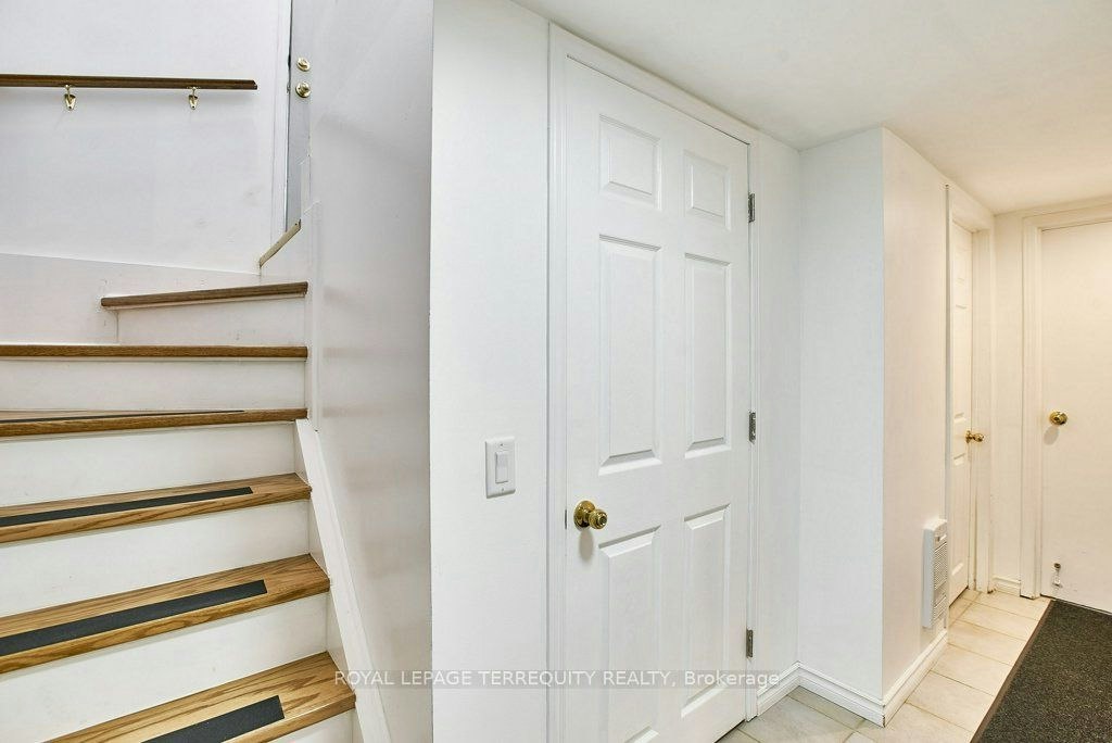 Lower-304 Palmerston Avenue, Whitby, ON, L1N 3E9 - 12