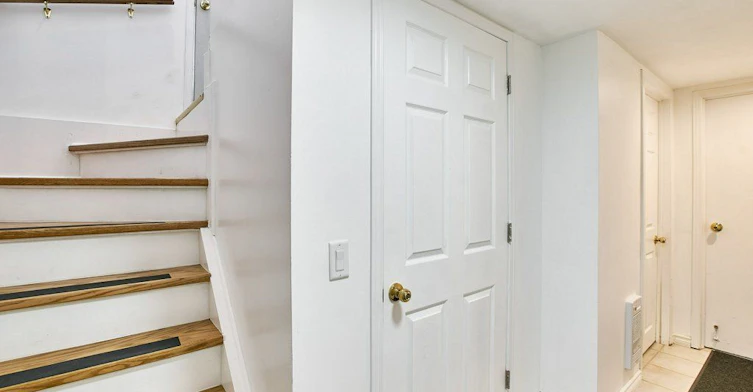 Lower-304 Palmerston Avenue, Whitby, ON, L1N 3E9 - 12