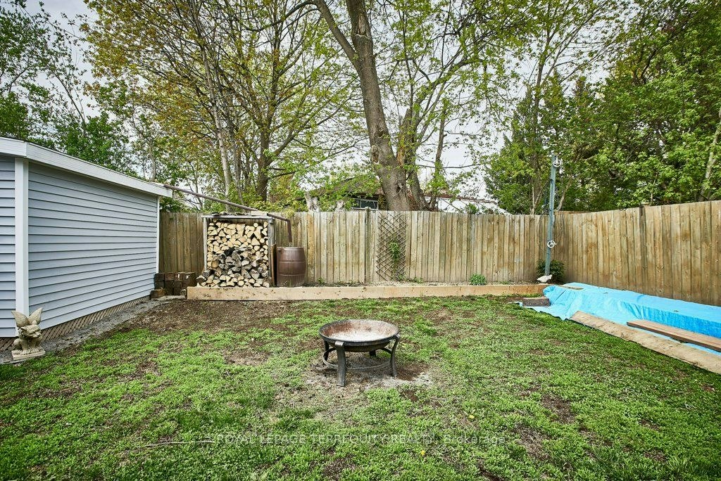 Lower-304 Palmerston Avenue, Whitby, ON, L1N 3E9 - 16