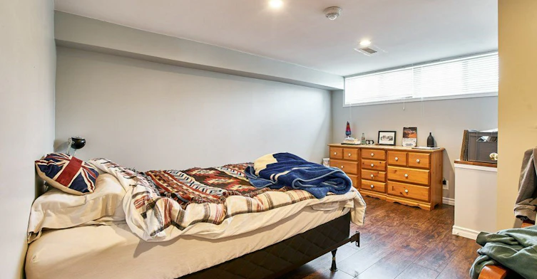 Lower-304 Palmerston Avenue, Whitby, ON, L1N 3E9 - 8