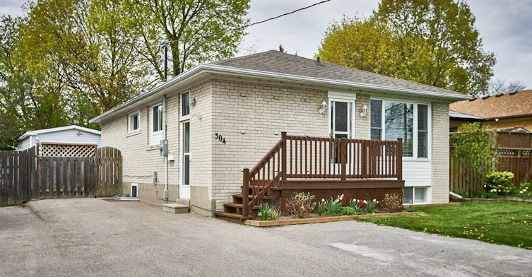 Lower-304 Palmerston Avenue, Whitby, ON, L1N 3E9