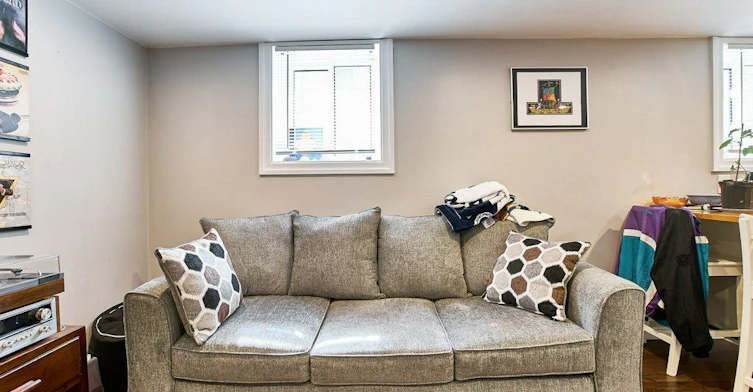 Lower-304 Palmerston Avenue, Whitby, ON, L1N 3E9 - 4