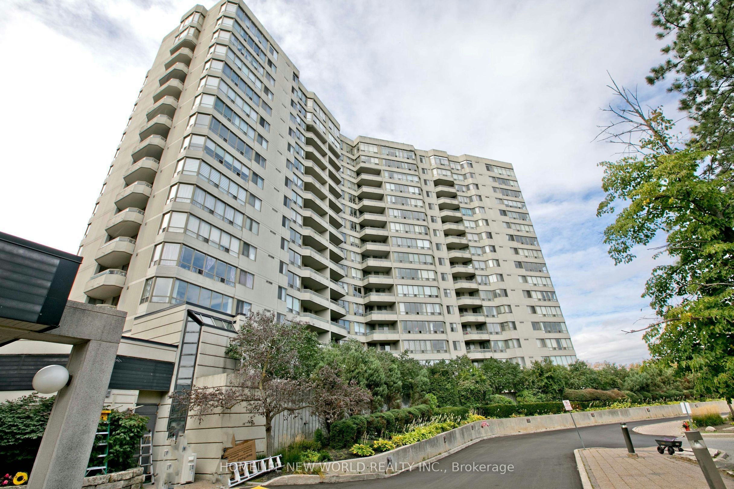 1204-160 Alton Towers Circle, Toronto, ON, M1V 4X8