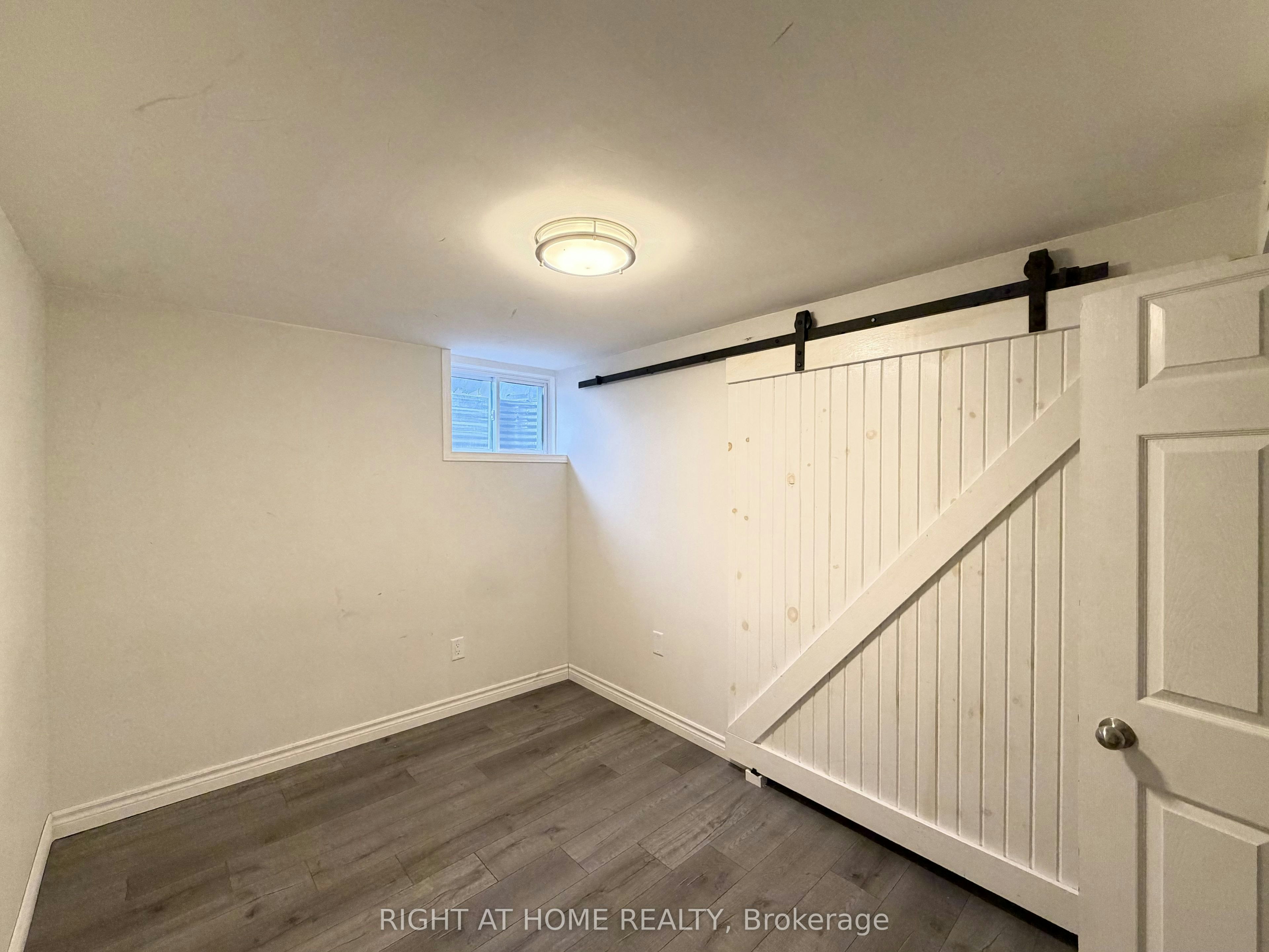 Lower-214 Greenwood Avenue, Oshawa, ON, L1J 1W6 - 19