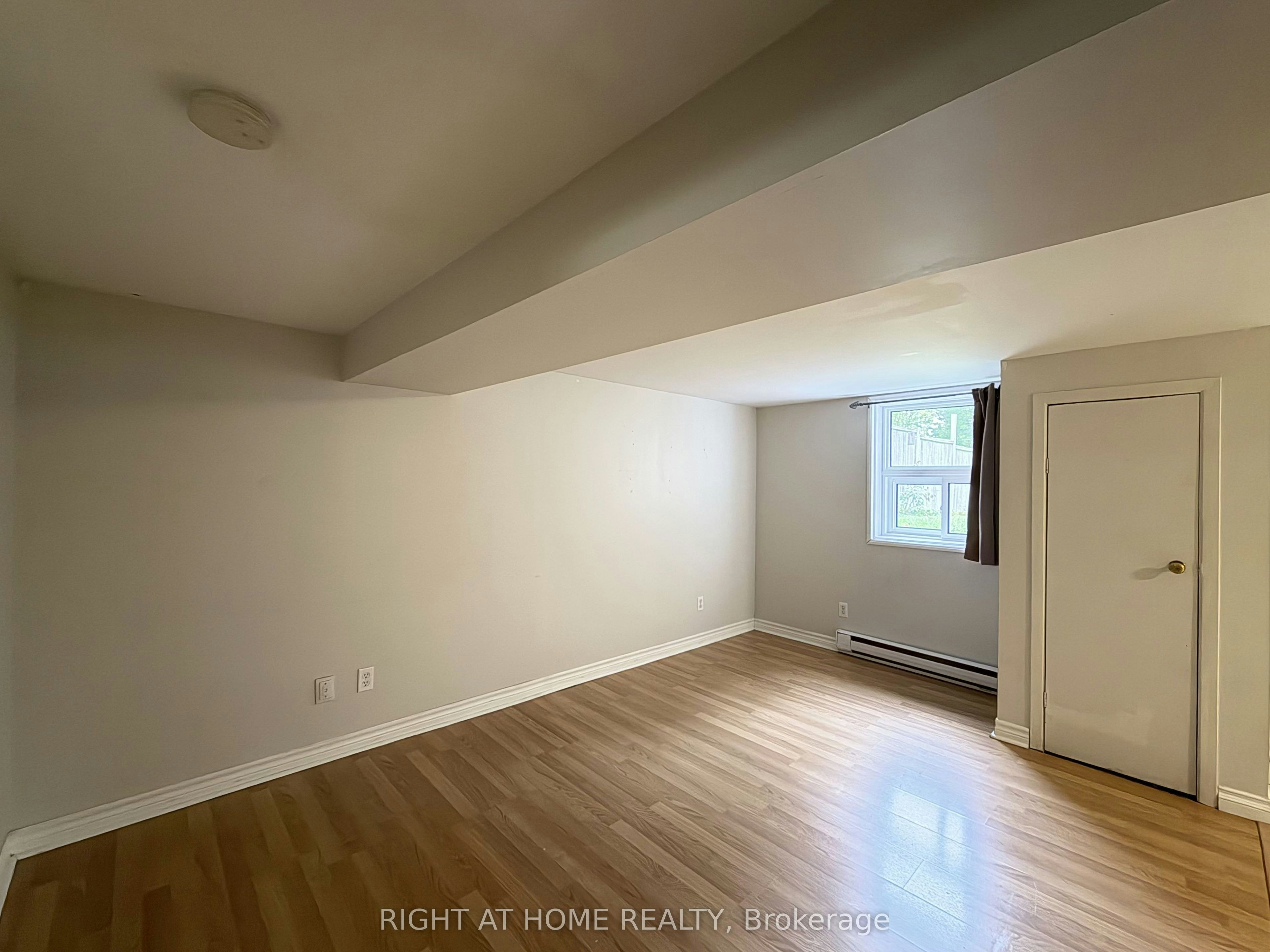 Lower-214 Greenwood Avenue, Oshawa, ON, L1J 1W6 - 10