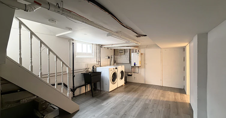 Lower-214 Greenwood Avenue, Oshawa, ON, L1J 1W6 - 16