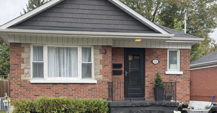 Lower-214 Greenwood Avenue, Oshawa, ON, L1J 1W6 - 2