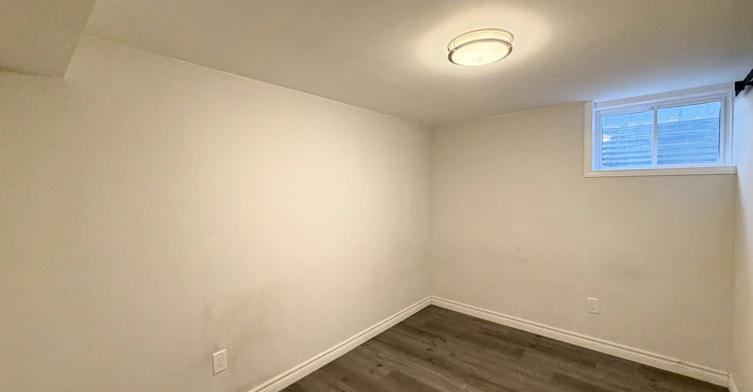 Lower-214 Greenwood Avenue, Oshawa, ON, L1J 1W6 - 22