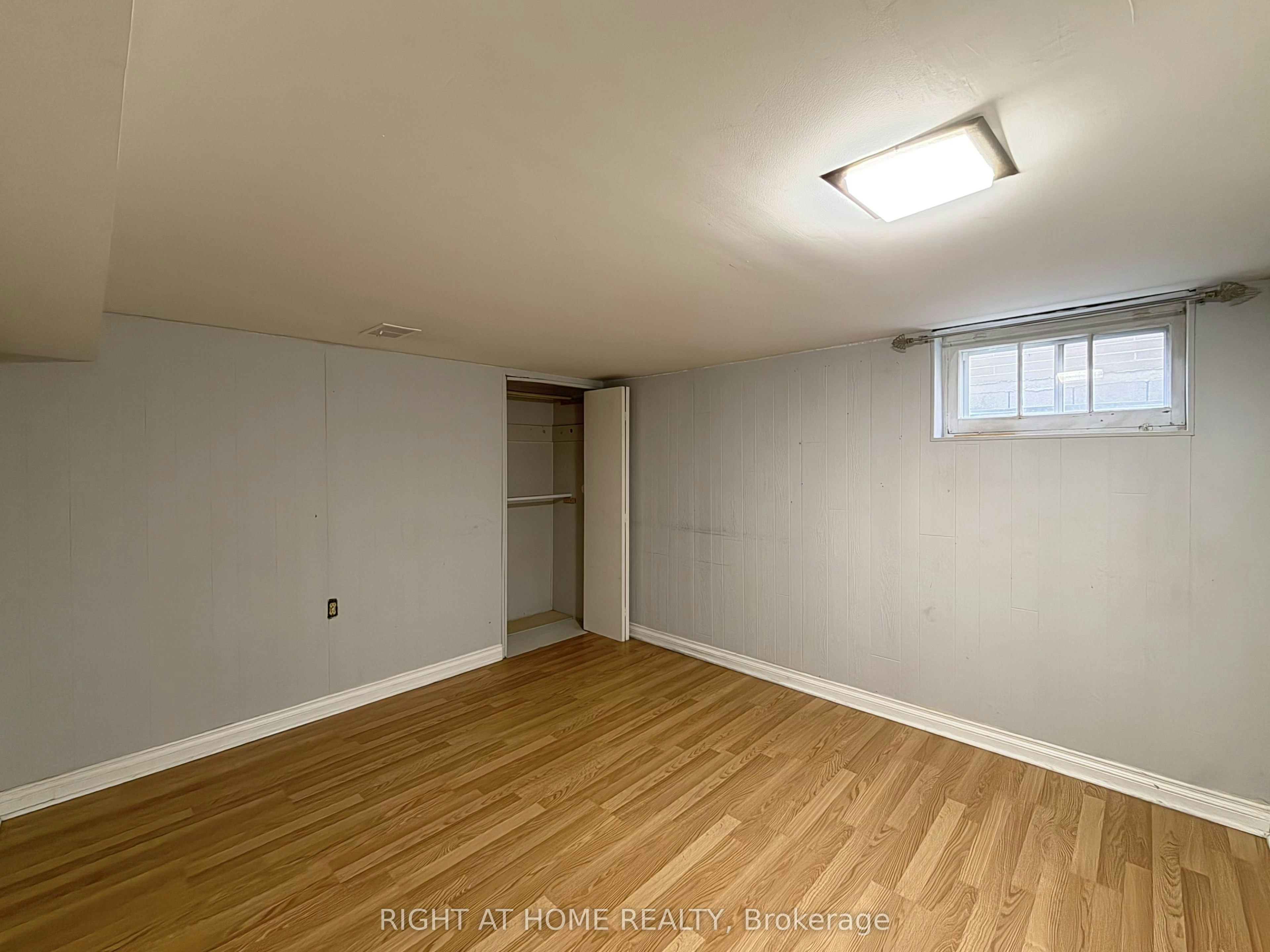 Lower-214 Greenwood Avenue, Oshawa, ON, L1J 1W6 - 15