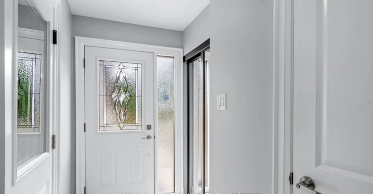 700 Stonepath Circle, Pickering, ON, L1V 3T1 - 2