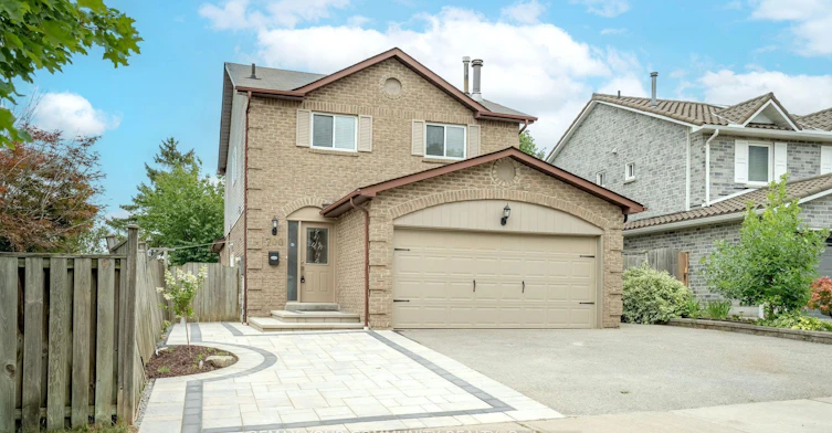 700 Stonepath Circle, Pickering, ON, L1V 3T1