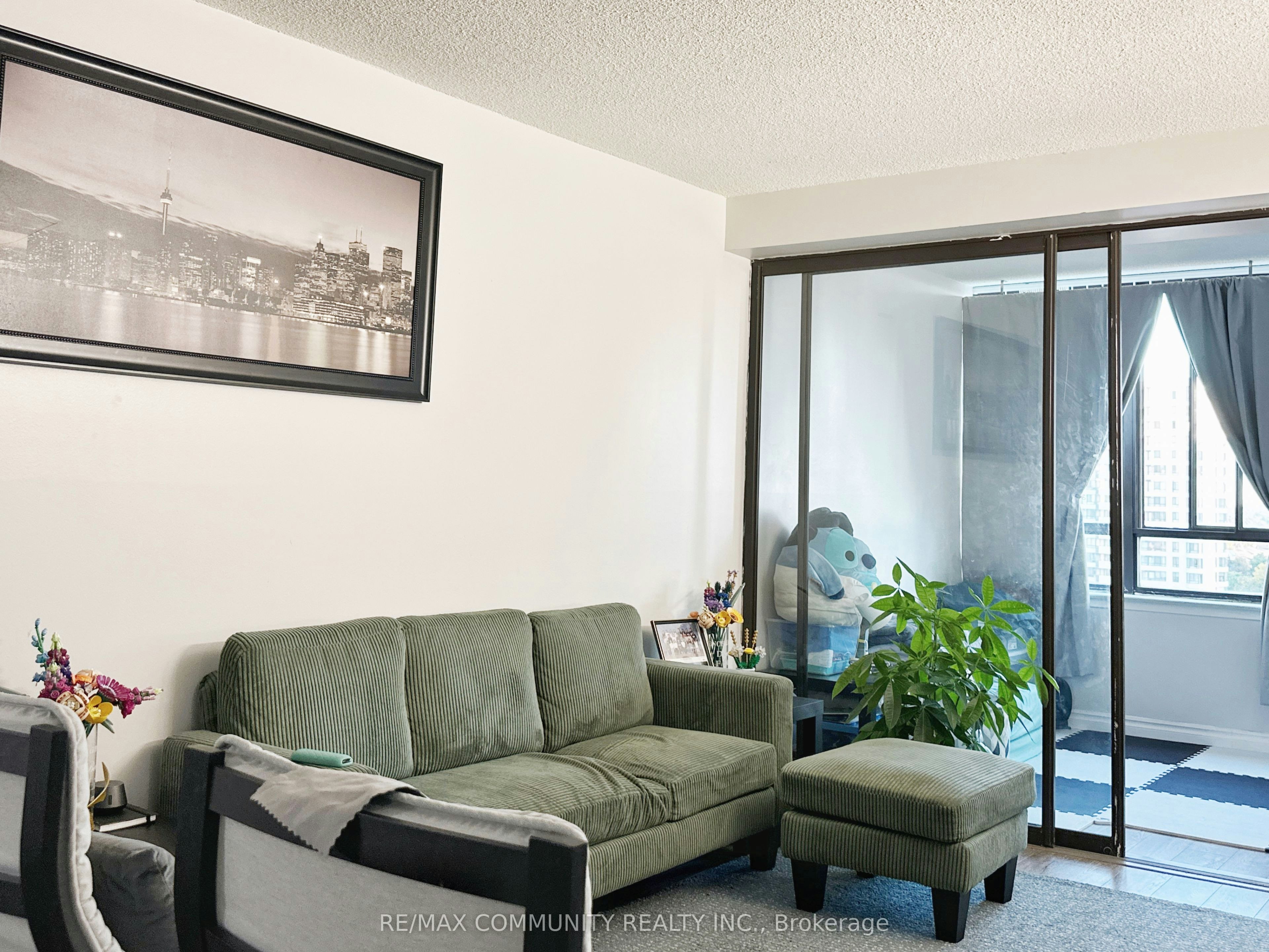 1133-25 Bamburgh Circle, Toronto, ON, M1W 3W2 - 14