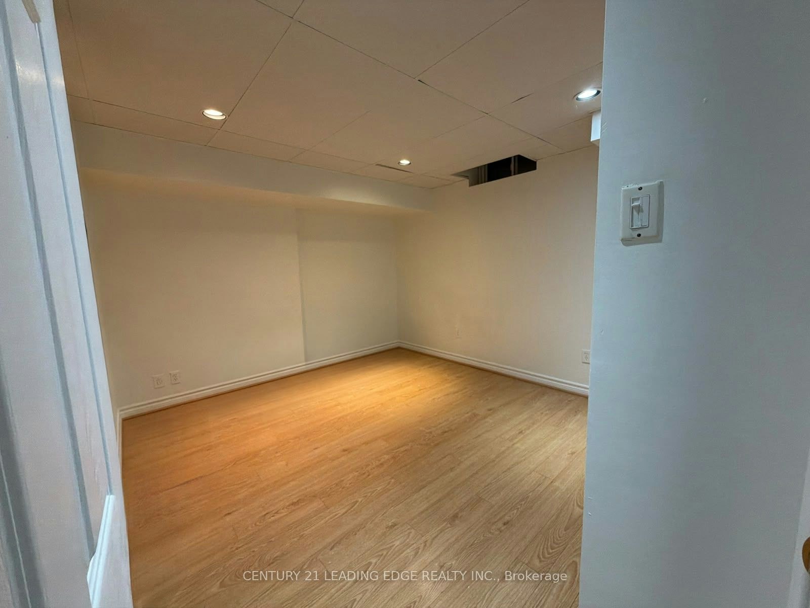 Lower-1237 Fieldstone Circle, Pickering, ON, L1X 1B9 - 8