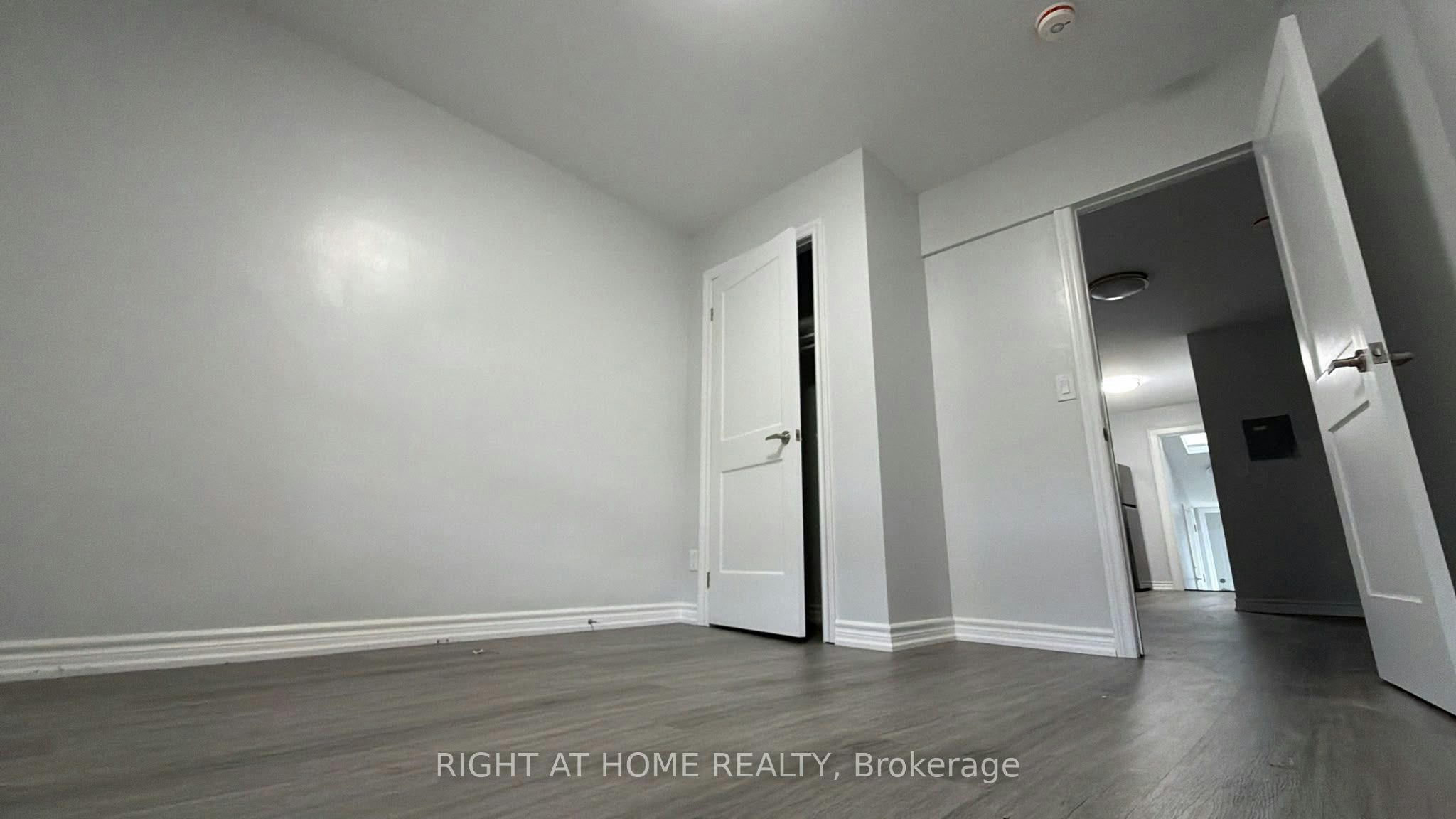 Main-408 Strathmore Boulevard, Toronto, ON, M4C 1N5 - 9