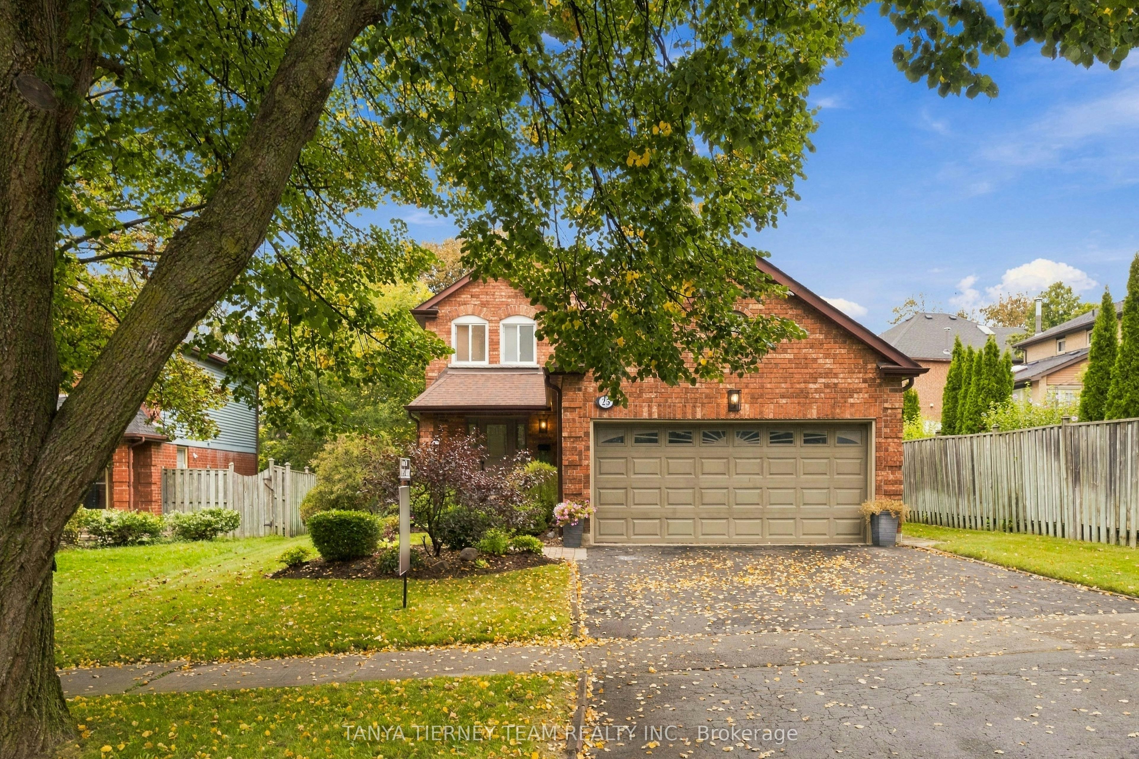 25 Coulton Court, Whitby, ON, L1N 7A9