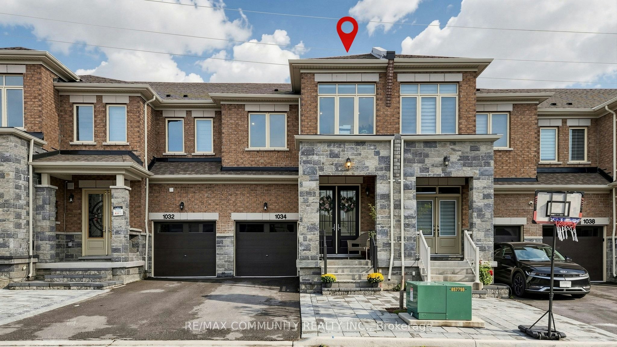 1034 Skyridge Boulevard, Pickering, ON, L1X 0G5