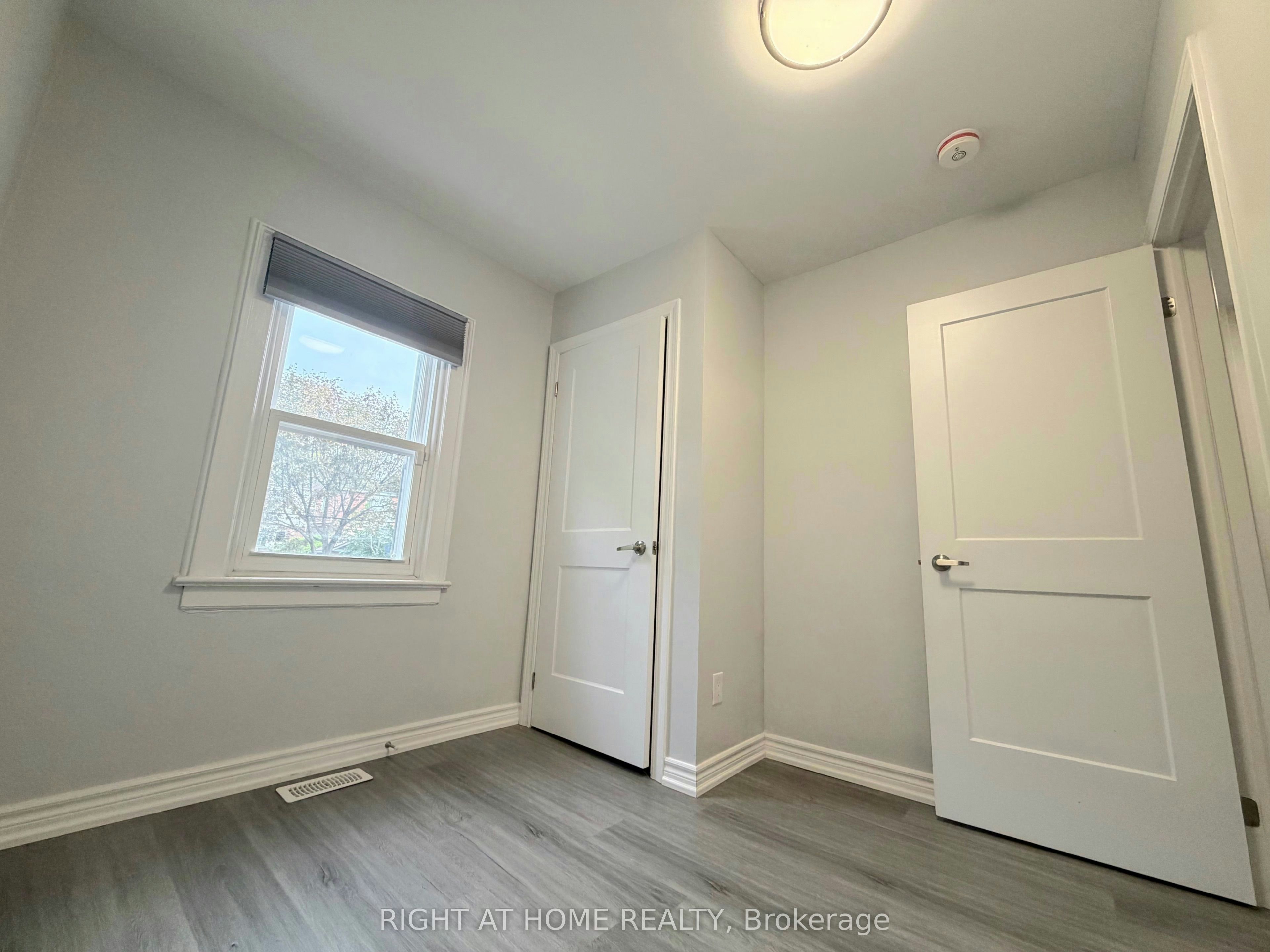 Upper-408 Strathmore Boulevard, Toronto, ON, M4C 1N5