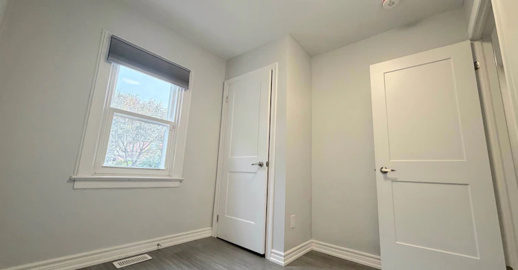 Upper-408 Strathmore Boulevard, Toronto, ON, M4C 1N5