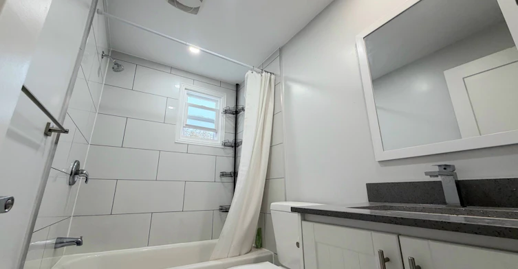 Upper-408 Strathmore Boulevard, Toronto, ON, M4C 1N5 - 3