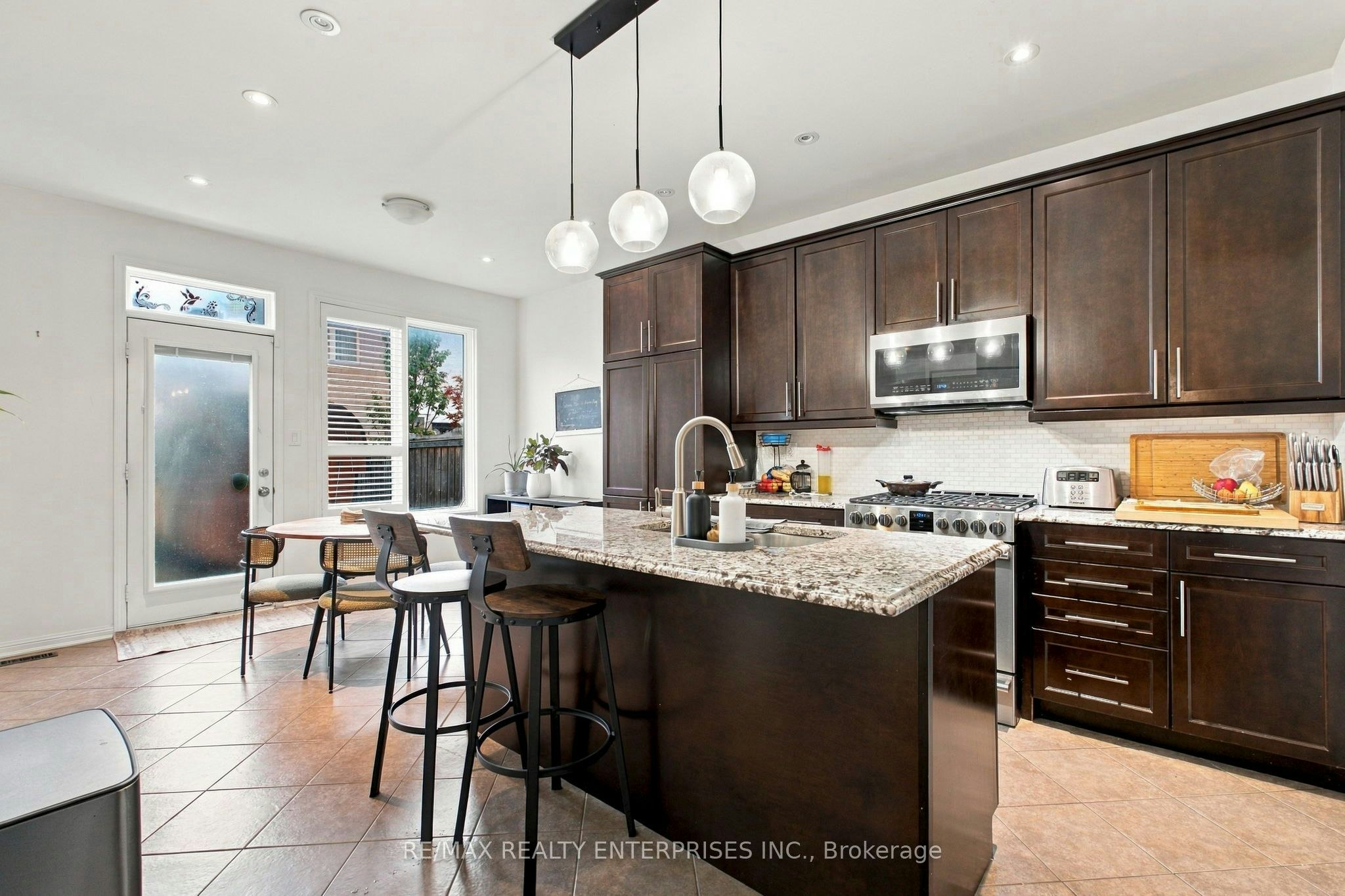 Main-1765 Hayden Lane, Pickering, ON, L1X 0A9 - 10
