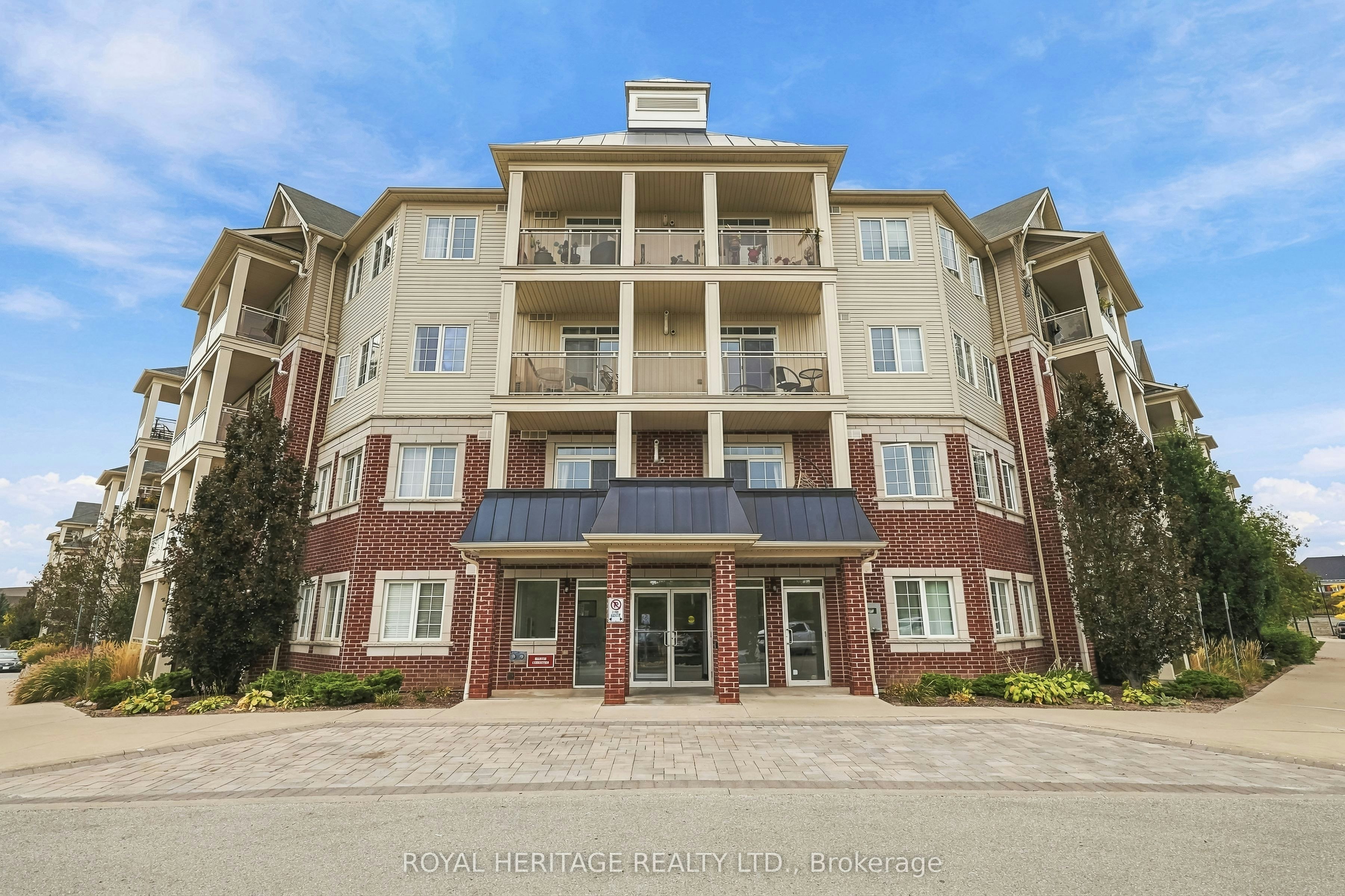 320-80 Aspen Springs Drive, Clarington, ON, L1C 0V4