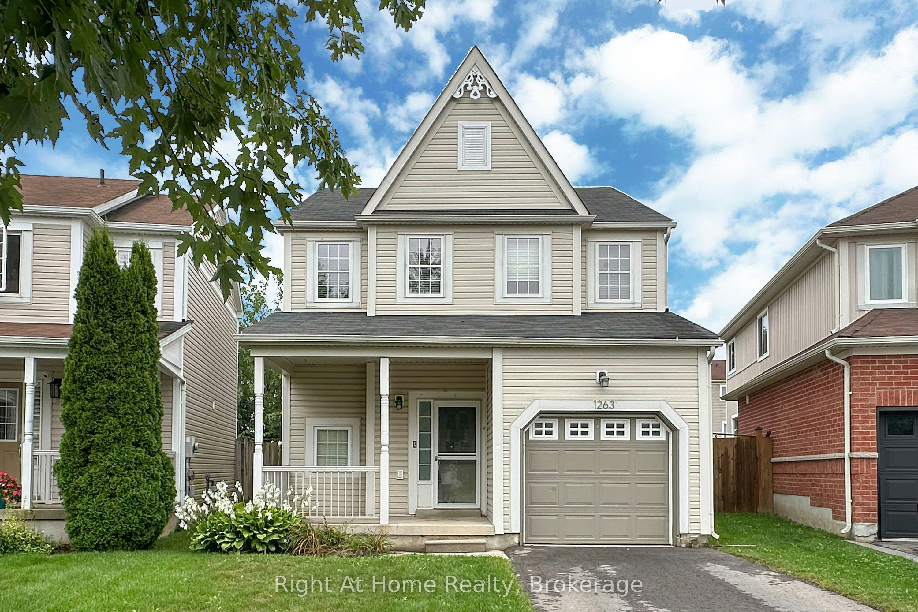 1263 Gyatt Crescent, Oshawa, ON, L1K 0M2 - 2