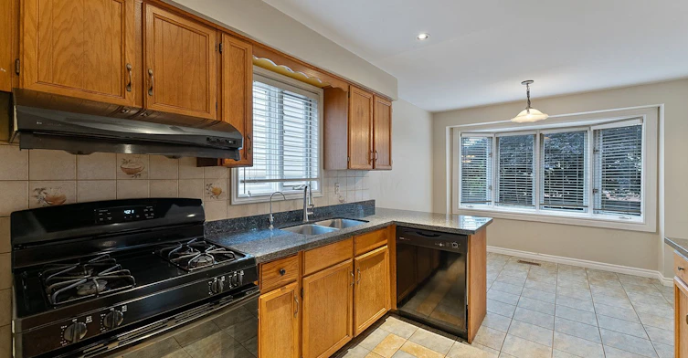 28 Ecclesfield Drive, Toronto, ON, M1W 3J6 - 16