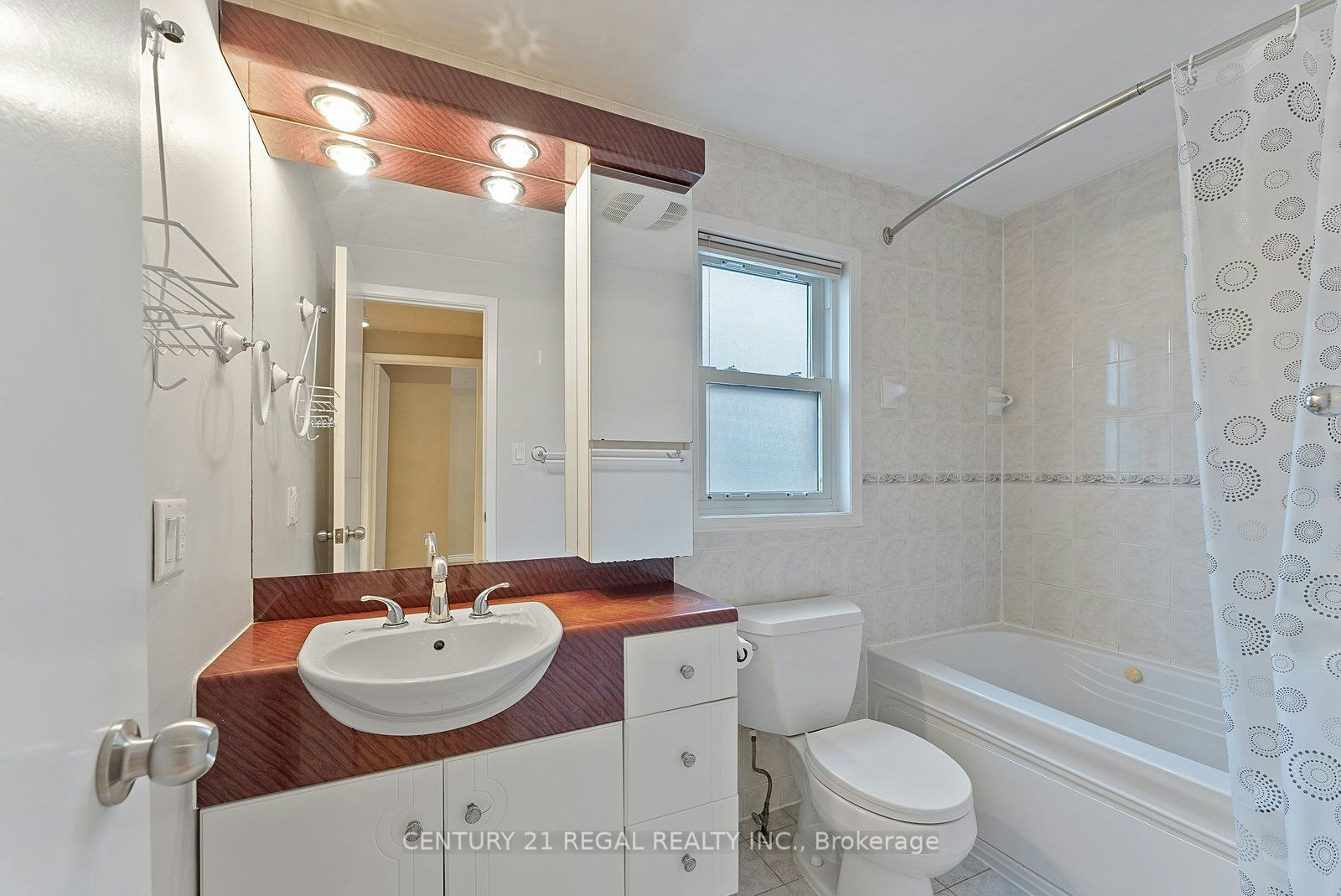 28 Ecclesfield Drive, Toronto, ON, M1W 3J6 - 36
