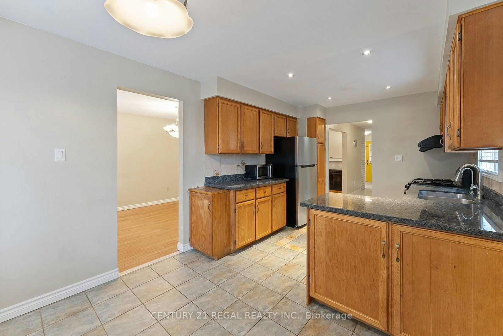 28 Ecclesfield Drive, Toronto, ON, M1W 3J6 - 22