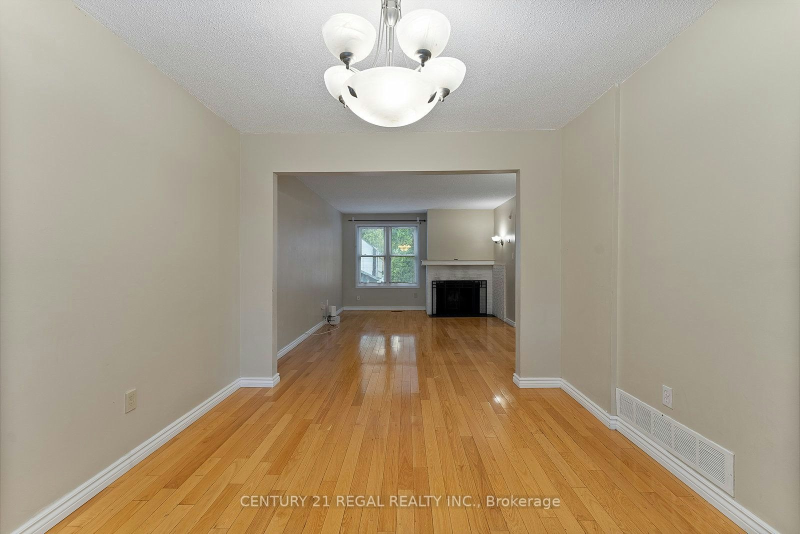 28 Ecclesfield Drive, Toronto, ON, M1W 3J6 - 14