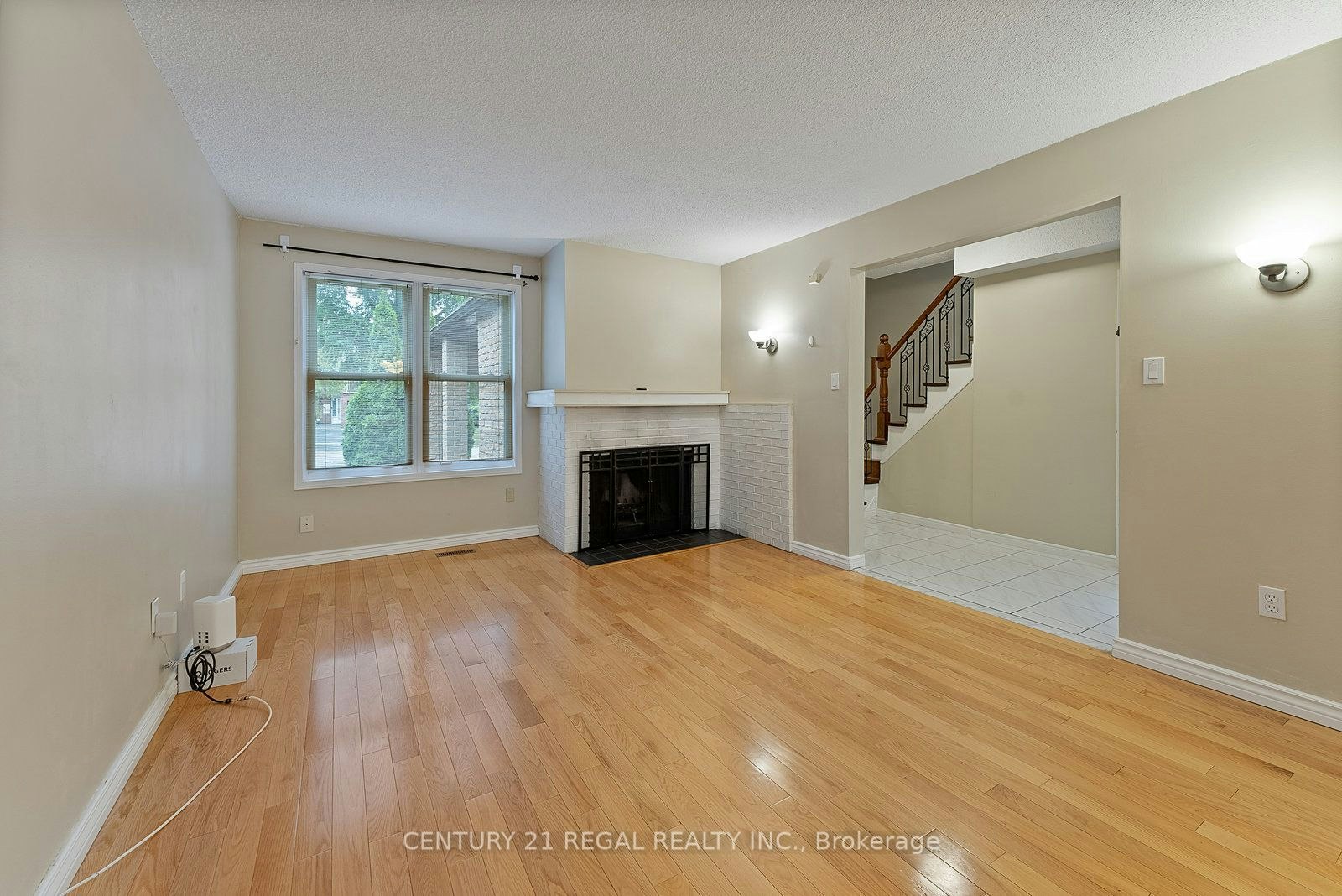 28 Ecclesfield Drive, Toronto, ON, M1W 3J6 - 9