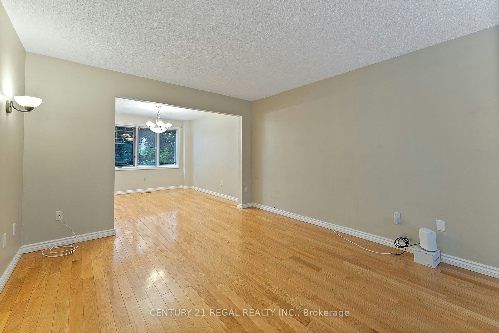28 Ecclesfield Drive, Toronto, ON, M1W 3J6 - 8