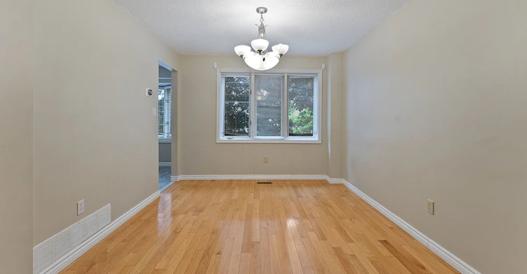 28 Ecclesfield Drive, Toronto, ON, M1W 3J6 - 11
