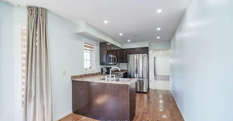 2 Oglevie Drive, Whitby, ON, L1R 2Y4 - 12