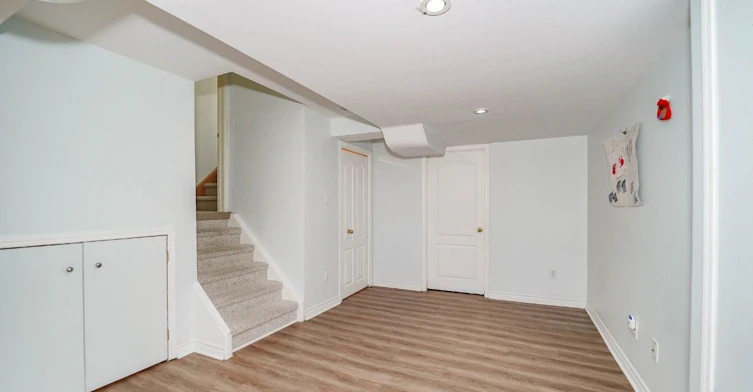 2 Oglevie Drive, Whitby, ON, L1R 2Y4 - 24