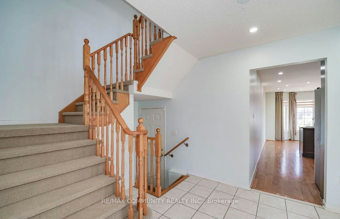 2 Oglevie Drive, Whitby, ON, L1R 2Y4 - 14