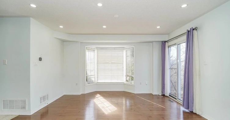 2 Oglevie Drive, Whitby, ON, L1R 2Y4 - 8