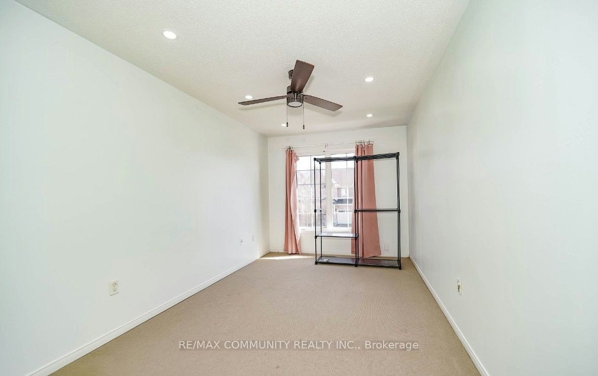 2 Oglevie Drive, Whitby, ON, L1R 2Y4 - 18
