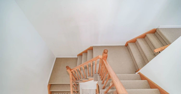 2 Oglevie Drive, Whitby, ON, L1R 2Y4 - 13